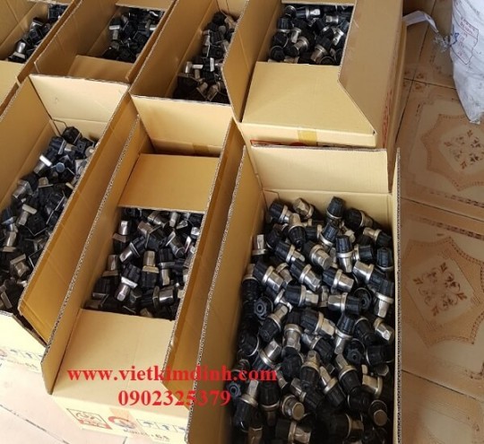 Chân chỉnh inox